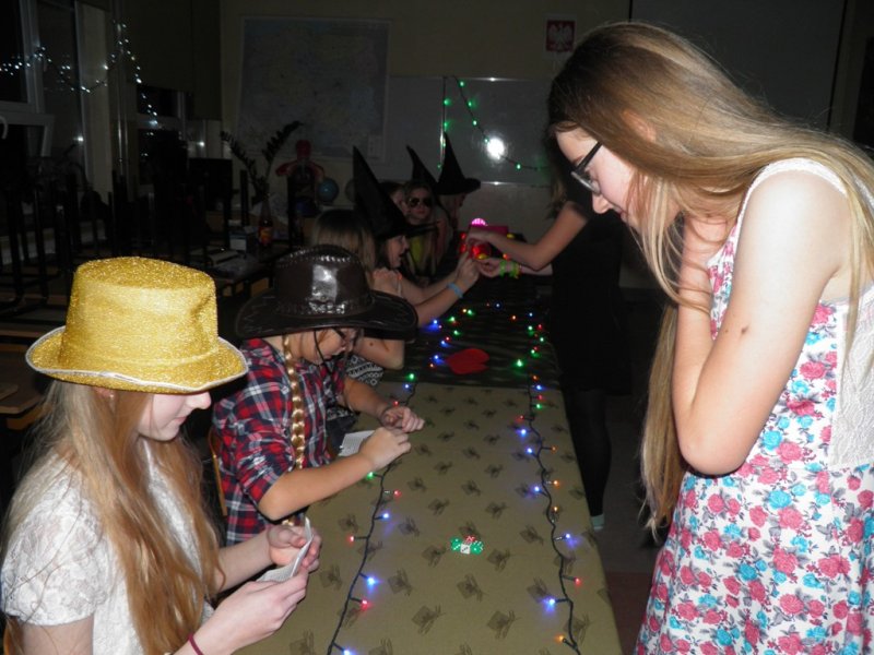 Zabawa andrzejkowo - integracyjna SP